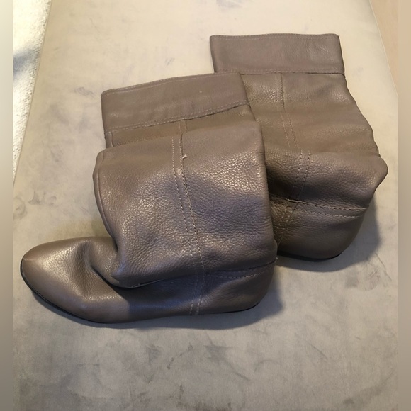 Aldo soft taupe-grey fall low-wedge below-knee boots (size 37, US 6-6.5) - Picture 2 of 5